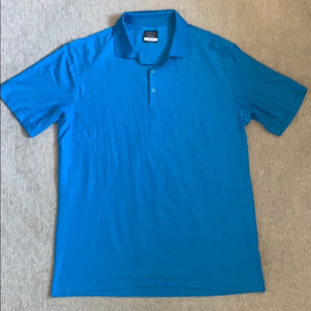 Men’s Nike golf polo.